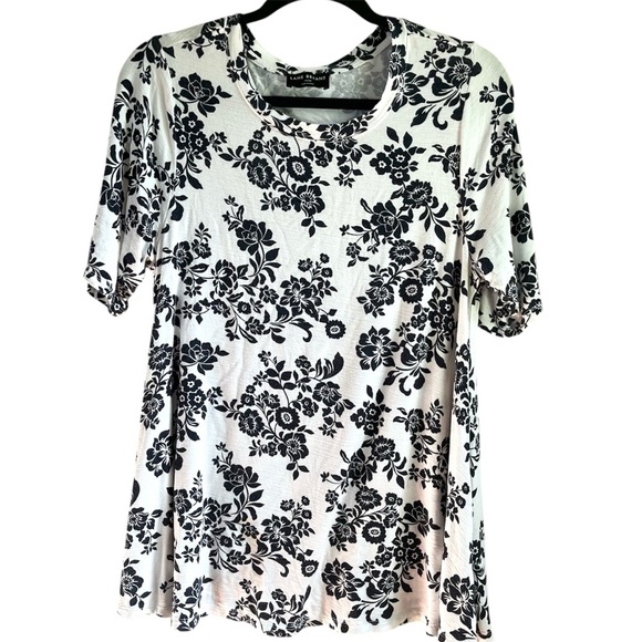 Lane Bryant Modern Slub Swing Perfect Sleeve Straight-Hem Tee - Picture 2 of 7